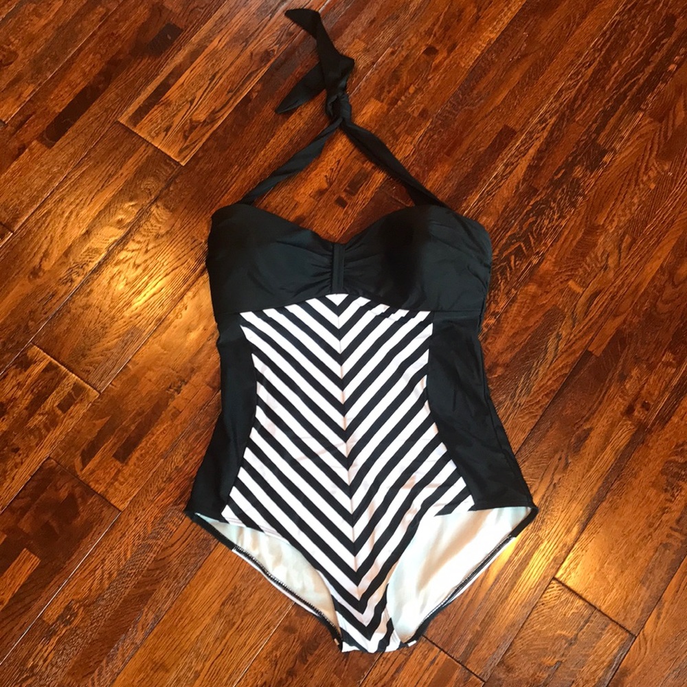 Cocoship Retro Black and White Swimming Suit